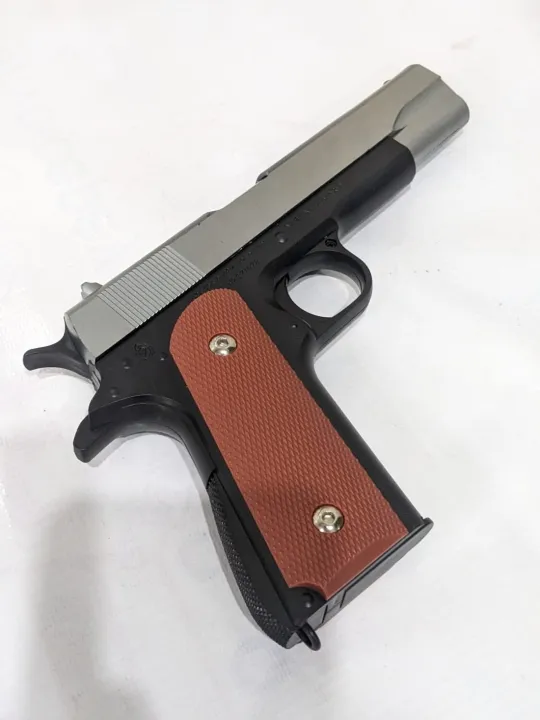 Metal%20Toy%20Gun%20Die%20Cast%20%E2%80%93%20Realistic%20Classic%20Colt%20Style%20%7C%20Non-Firing%20Safe%20Toy%20Gun%20for%20Kids%20&%20Collectors%20%7C%20Heavy%20Metal%20Build%20Mini%20Replica%20-%20Image%207
