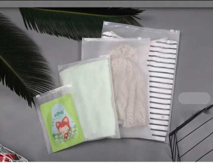 size%2011x13%20inches%20pack%20of%2025%20pcs%20Zip%20Lock%20Plastic%20bags%20%E2%80%93%20Slider%20Suit%20Packing%20Bags%20-%20Image%2010