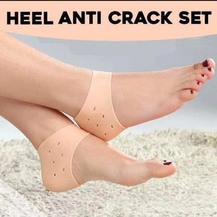 Silicone%20Gel%20Heel%20Protectors%20(2%20Pcs)%20%E2%80%93%20Heel%20Cushion%20Pads%20&%20Cups%20for%20Heel%20Pain%20Relief,%20Cracked%20Heels,%20Blisters,%20Bone%20Spurs,%20Plantar%20Fasciitis%20&%20Achilles%20Tendinitis%20%E2%80%93%20Soft%20Reusable%20Foot%20Care%20Support%20for%20Men%20&%20Women%20-%20Image%205