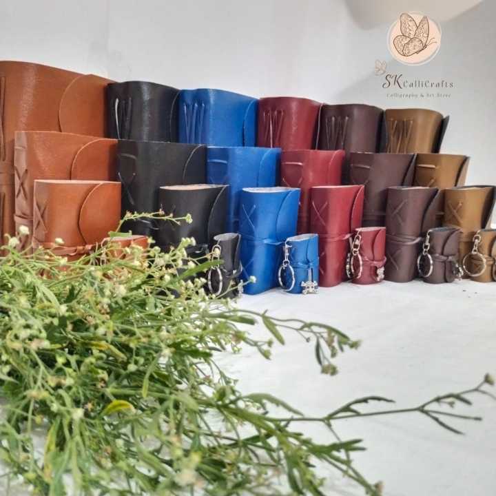 Vintage%20Diary%20/%20Vintage%20Journal/%20Leather%20Diary%20-%20Image%202