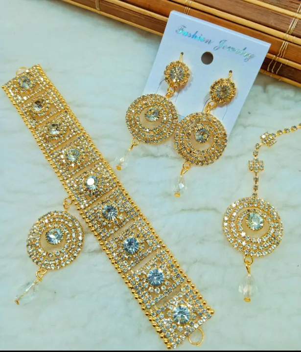 Jewellery%20Collection%20Jewellery%20Set%20for%20girls%20Latest%20Design%20Necklace,Earrings,%20%20With%20Tika%20Long%20Lasting%20Polish%20For%20Beautyfull%20Girls.%20-%20Image%202