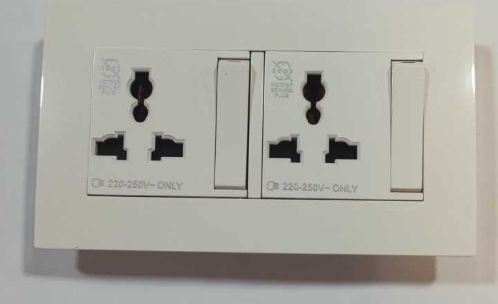 CLIPSAL%20VIVACE%2013A%20International%20Duplex%20Socket,%20Versatile%20Switch%20Board%20Power%20Plug%20for%20Residential%20and%20Commercial%20Use%20-%20Image%202
