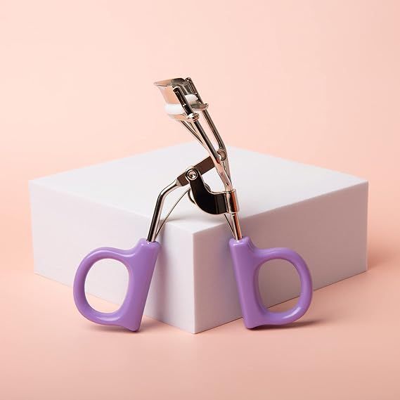 Eyelash Curlers, Plastic Eyelash Curler with Silicone Refill Pads Premium Cute Small Eye Lash Curler