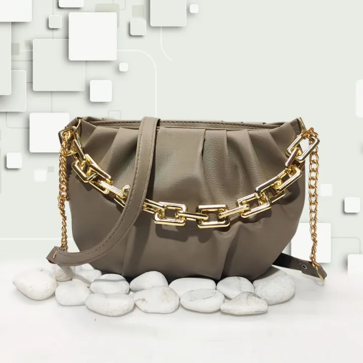Hand%20bags%20for%20girls%20with%20Stylish%20Golden%20chain%20And%20Long%20strap%20-%20Image%209