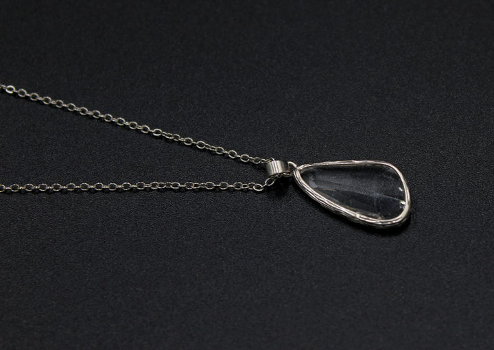 Trendy%20unique%20White%20stone%20Pendant%20Necklace%20with%20chain%20for%20girls%20and%20women%20high%20quality%20-%20Image%205