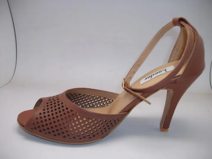 LAEDER%20Women%20Sandal%E2%80%99s%20Leather%20-%20Image%204