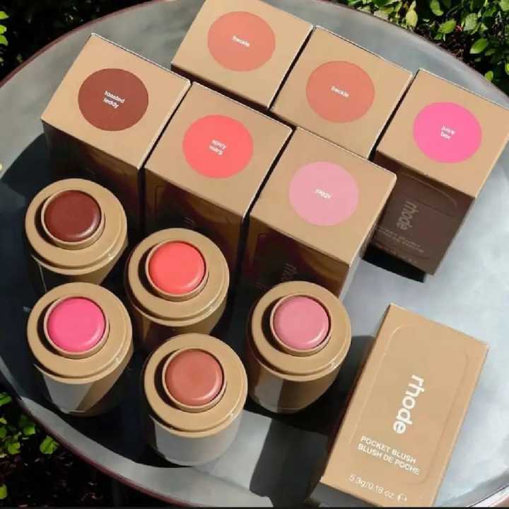 Set%200f%206%20RHODE-%20pocket%20blush%20lightweight%20cream-to-powder%20stick%20blush%20designed%20for%20a%20glowy,%20second%E2%80%91skin%20flush%20that's%20both%20buildable%20and%20blendable%20%20Get%20the%20perfect%20flush%20on%20the%20go%20with%20RHODE-%20pocket%20blush!%20-%20Image%202