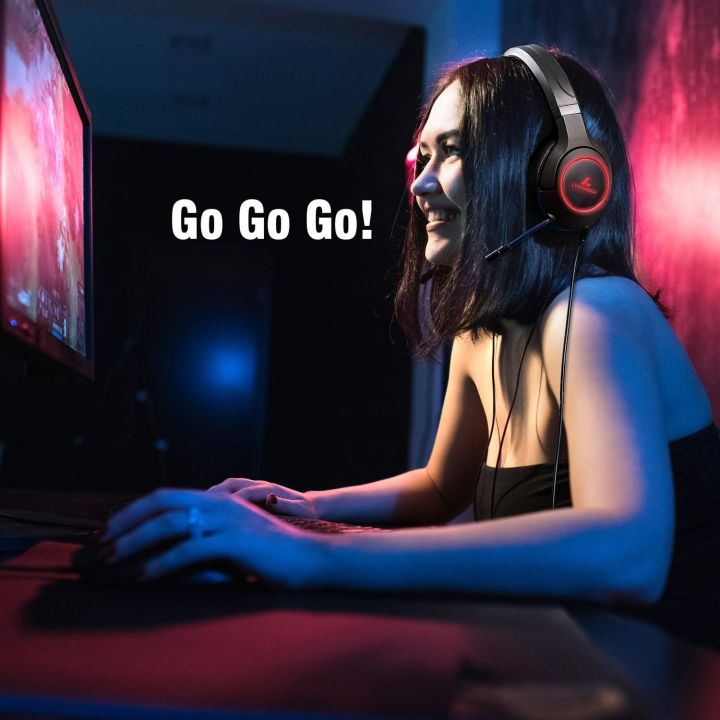 Lycander%20Gaming%20Headset%20with%20Microphone%20LED%20Light,%203.5mm%20input%20Jack%20With%20RGB%20%20USB%20Headset%20with%20Detachable%20Microphone,%20Hybrid%203.5mm%20Audio%20Jack%20&%20USB%20input,%20Sturdy%20Metal%20Build,%20Wide%20Compatibility%20-%20Suitable%20for%20Conference%20Calls,%20Music,%20Movies%20and%20Gaming%20-%20Image%204