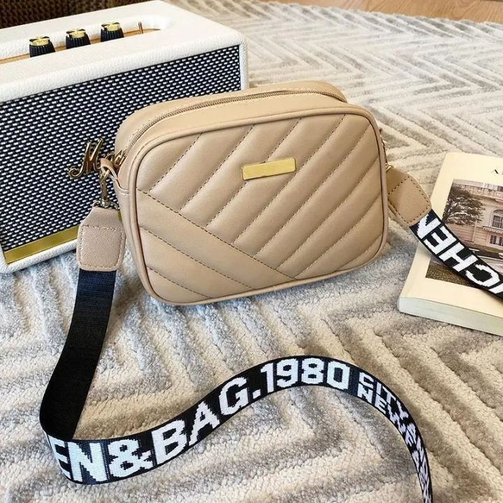 Eyes%20Zone%20Luxurious%20Ladies%20Handbags%20With%20Long%20Shoulders%20&%20Stylish%20Designs%20Ladies%20Hand%20Bags%20for%20Girls,%20Casual%20Women%20PU%20Leather_%20Bag%20Stylish%20Hand%20Bag%20For%20Girls,%20Fashionable%20Large%20Capacity%20Crossbody%20&%20Shoulder%20Bags,%20Women%20Purse%20Handbag%20-%20Image%205