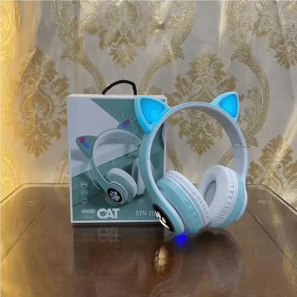 Cat%20Ear%20LED%20Light%20Up%20Wireless%20Bluetooth%20Headphones%20for%20Kids%20with%20Microphone,%20Pink%20-%20Image%207