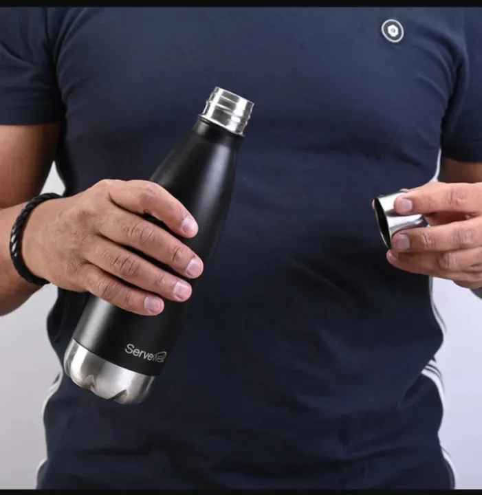Hot%20&%20Cool%20Stainless%20Steel%20Vacuum%20Insulated%20Water%20Bottle,%20(Black%20-%20Image%204