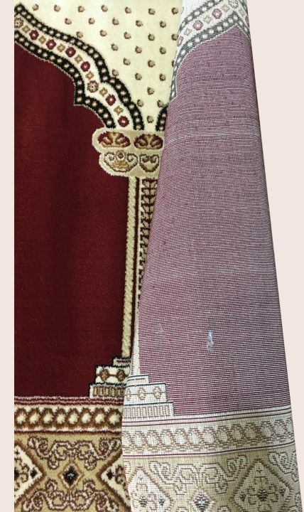Prayer%20Rug%20%7C%20Al-Badar%20Plain%20Prayer%20Rug%20%7C%20Jaa%20e%20Namaz%20%7C%20Maroon%20%7C%202ft%20x%204ft%20Size%20-%20Image%202