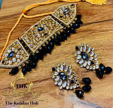 Handmade%20Choker%20Necklace%20-%20Image%202