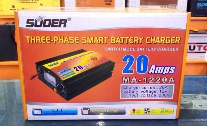 12V%2020A%20Smart%20Solar%20Universal%20Battery%20Charger%2012%20Volt%20Three%20Phase%20Smart%20Battery%20Charger%2020%20Amp%20Car%20Battery%20Charger%20For%20Small%20or%20Large%20Battery%20-%20Image%204