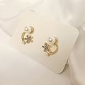 Pair of Earrings | Pearl and Gold Imitation | Stylish Jewellery for Women | Gifts | Accessories. 