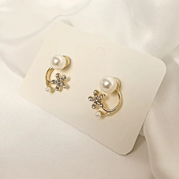 Pair%20of%20Earrings%20%7C%20Pearl%20and%20Gold%20Imitation%20%7C%20Stylish%20Jewellery%20for%20Women%20%7C%20Gifts%20%7C%20Accessories%20-%20Image%203
