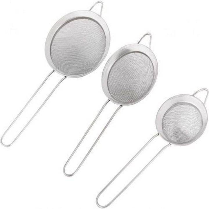 Pack%20of%203%20Metal%20Tea%20Strainer%20Set,%20Silver,%203%20Pieces%20CHAI%20KI%20CHANNI,%20Tea%20Filter%20-%20Image%203
