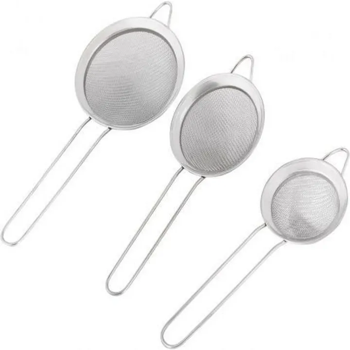 Pack%20of%203%20Metal%20Tea%20Strainer%20Set,%20Silver,%203%20Pieces%20CHAI%20KI%20CHANNI,%20Tea%20Filter%20-%20Image%204