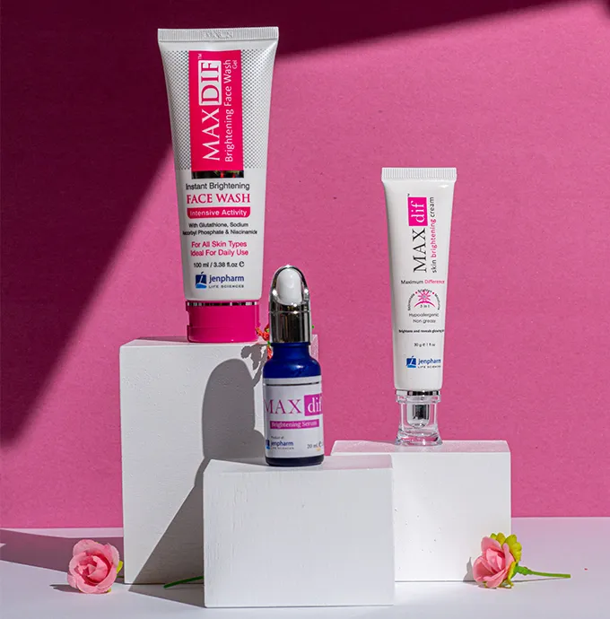 Jenpharm%20Brightening%20Power%20Trio%20Skincare%20Set%20for%20Women%20with%20Vitamin%20C%20Serum%20Hydrating%20Moisturizer%20And%20Exfoliating%20Scrub%20-%20Image%204