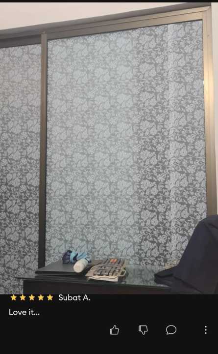 Elegant%20Floral%20Pattern%20Self-Adhesive%20Privacy%20Window%20Film%20in%20PVC%20-%20Multiple%20Sizes%20-%20Image%204