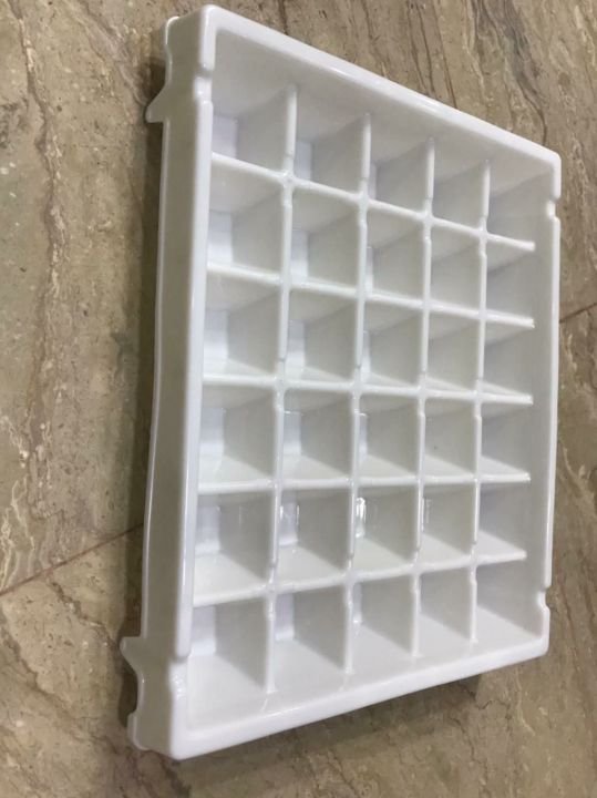 Ice%20Cubes%20Tray%20(30%20Cubes)%20-%20Image%207