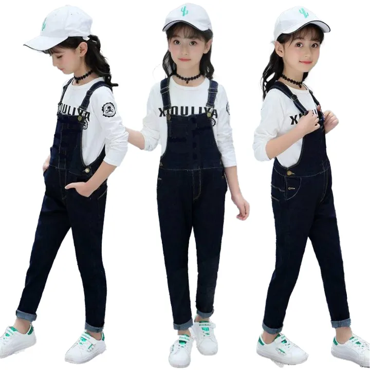 Black%20Romper%20For%20Baby%20Girls%20-%20Dress%20Your%20Adorable%20Baby%20Girls%20In%20A%20Stylish%20Black%20Romper%20With%20Elegance%20-%20Image%204