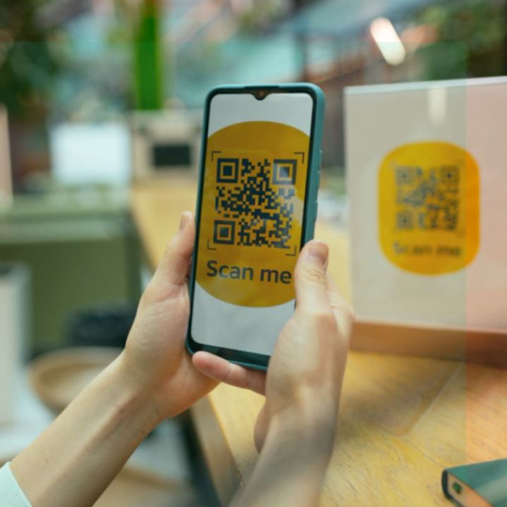 6%20x%208%20Inches%20QR%20Code%20Acrylic%20Sign%20Brochure%20Holder%20and%20Menu%20Stand%20with%20Wooden%20Base%20-%20Image%203