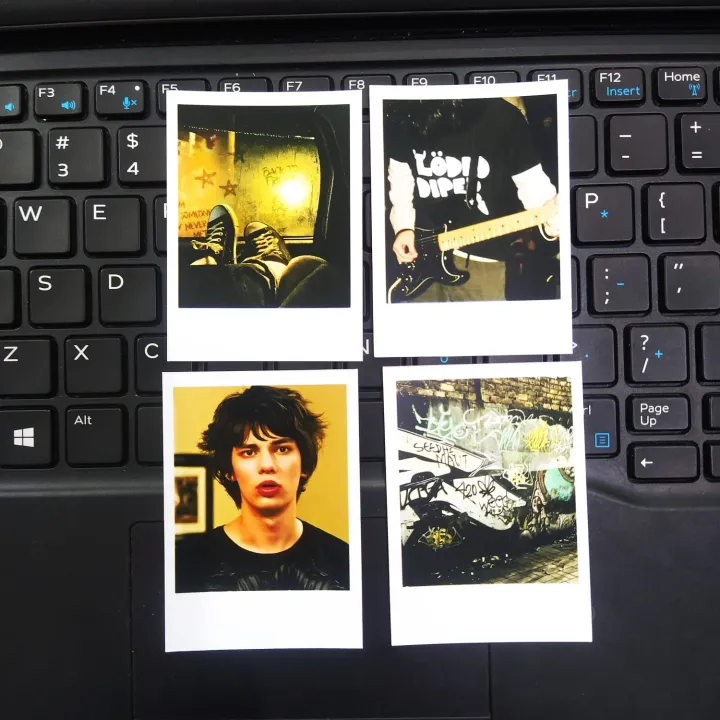 Rodrick Raps 15 pcs RODRICK DIRTBAG POLAROIDS pack based on the rock alternative rap ...