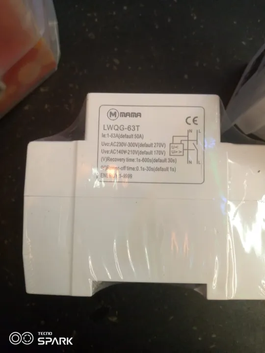 voltage%20protector%20breaker%20-%20Image%204