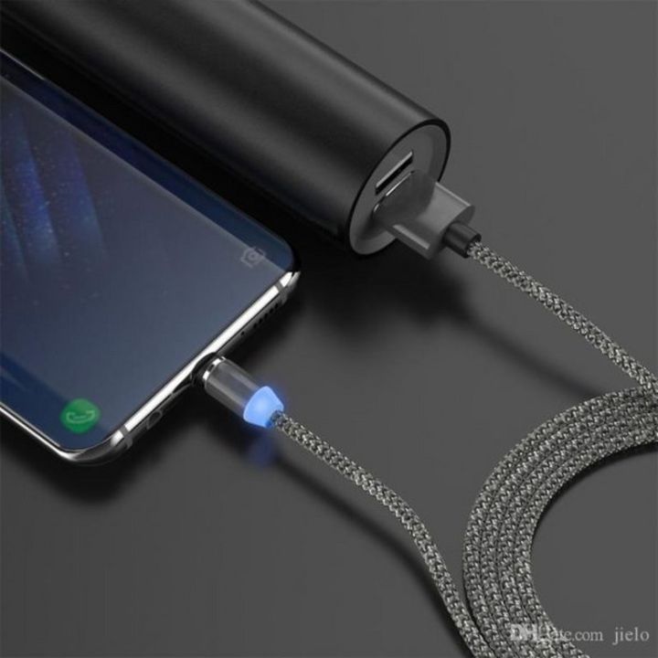 Magnetic%20USB%20360%20Degree%20Rotation%203%20in%201%20Fast%20Charging%20Data%20Cable%20Compatible%20with%20All%20Lightning%20&%20USB%20Type-%20C%20&%20Micro%20USB%20Nylon%20Braided%20Wire%20with%20LED%20Light%20(Black)%203%20Feet%20-%20Image%206