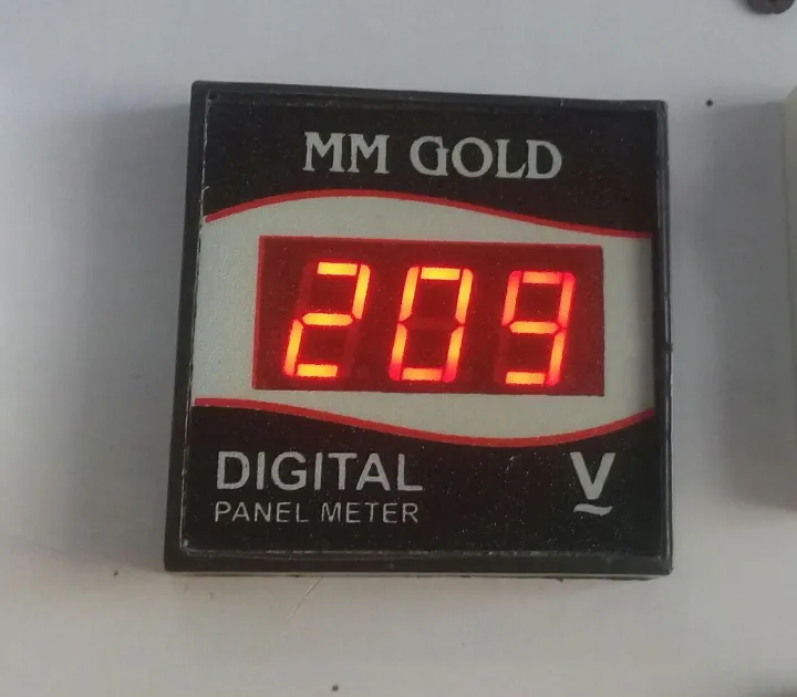 Digital%20panel%20volt%20meter%20-%20Image%202