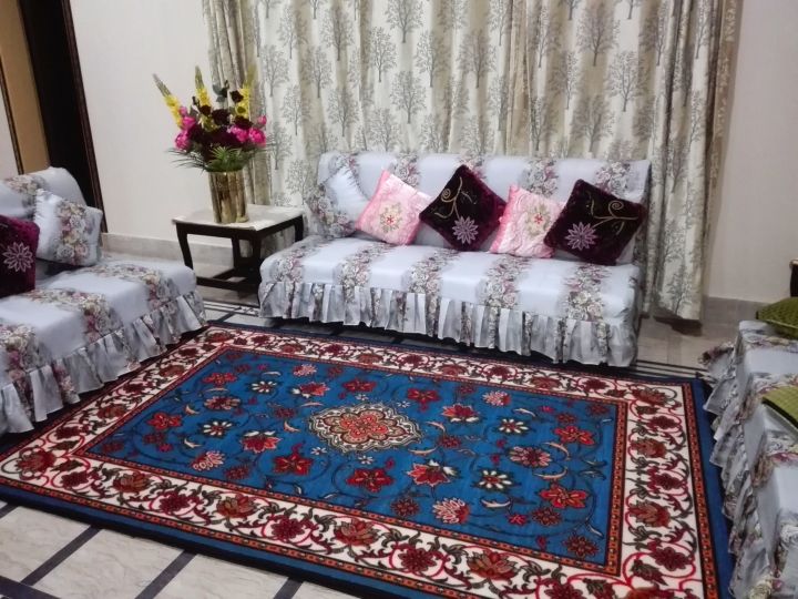 Living room carpet center piece 5ft x 8ft, carpet for home decor Floor carpet rugs 5ft x 8ft (The silk Trader)