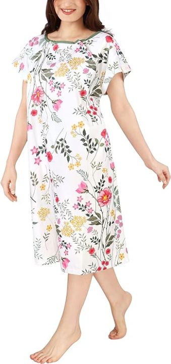 Soft%20and%20Stylish%20Women's%20Hospital%20Gown:%20Comfortable%20Patient%20Gown%20for%20Medical%20and%20Home%20Use%20-%20Image%203