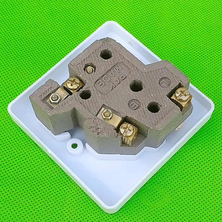 3in1%20UNIVERSAL%203Pin%20Power%20Plug%20Socket%20China%20Fitting%20Socket%20Plate%20-%20500%20Volts%20/40%20Amp%20High%20Quality%20Specially%20for%20AC,%20Water%20Pump%20-%20Image%204