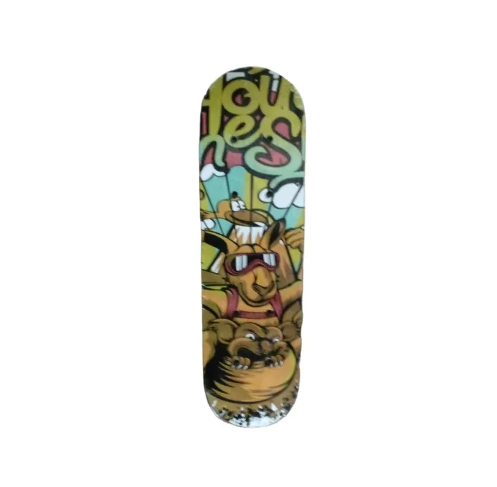 Minhaj%20Sports%20Skate%20board%2023inch%20Medium%20alien%20character%20print%20-%20Image%204