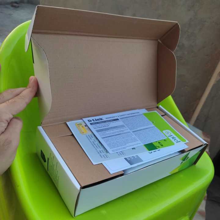 Ptcl%20wifi%20router%20,modem%20official%20brand%20new%20made%20by%20D-Link%20with%20all%20accessories%20-%20Image%204