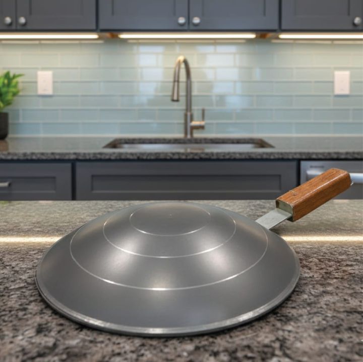 Ulta%20Tawa%20Iron%20Roti%20Chapati%20Maker%20With%20Wooden%20Handle%20Durable%20Quality%20Roti%20Tawa%20Kitchen%20Home%20Chapati%20Heavy%20Duty%20Flat%20Bread%20Phulka%20Roti%20Tawa%20Roomali%20Roti%20Chapati%20Phulka%20Coocking%20Coockware%20set%20Long%20Usage%20Frying%20Pan%20Non%20Stick%20Metal%20Ulta%20Tawa%2012%20Inch%20-%20Image%206