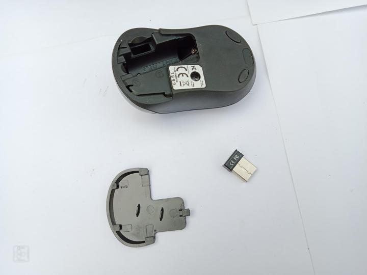 A4Tech%20Wireless%20Mouse%20-%20Image%205