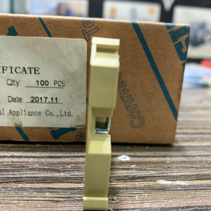 Line%20up%20terminals%20%204mm%20YALISI%20-%20Image%203