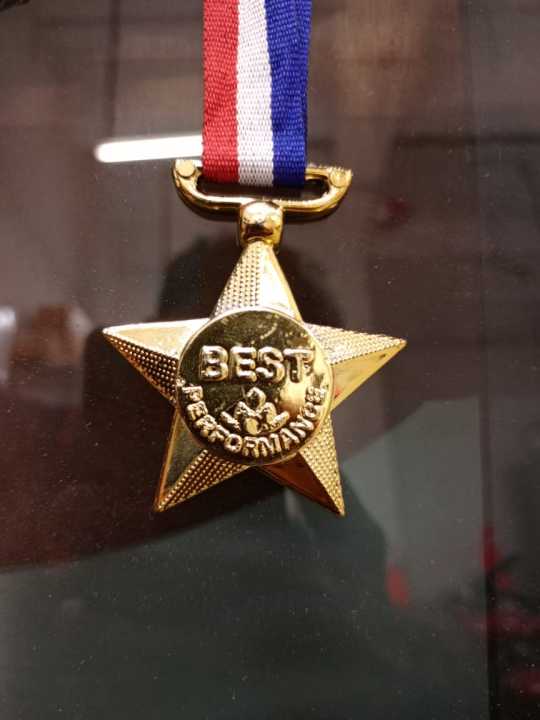 Pack%20of%204%20Medal%20-%20Sports%20Reward%20-Plastic%20Medal%20with%202%20Color%20Strip%20-%20Emboded%20medal%20-%20Star%20Shaped%20model%20-%20Sport%20medal%20-%20Image%204