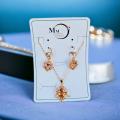 Beautiful Golden Crystal Pendent with Ear rings for girls and Women , beautiful and stylish design, Golden Mattel with beautiful Crystal. 