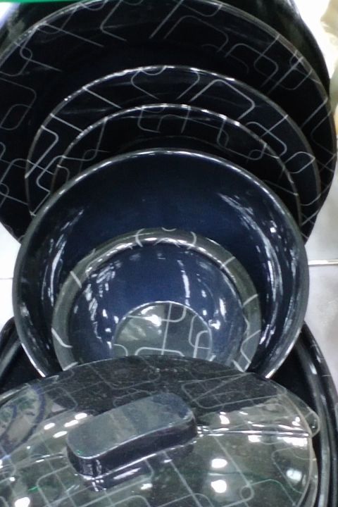 72%20Pieces%20-%20Black%20-%20Plastic%20Dinner%20Set%20-%20Image%205