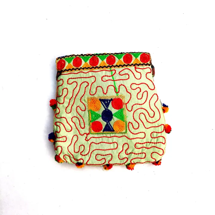 Multicolour%20Purse%20Hand%20Bag%20crafted%20with%20Embroidery%20&%20Sequins%20by%20ZENZ%20Sindhi%20Traditional%20Wear%20Embroidered%20Pouch%20-%20Image%203