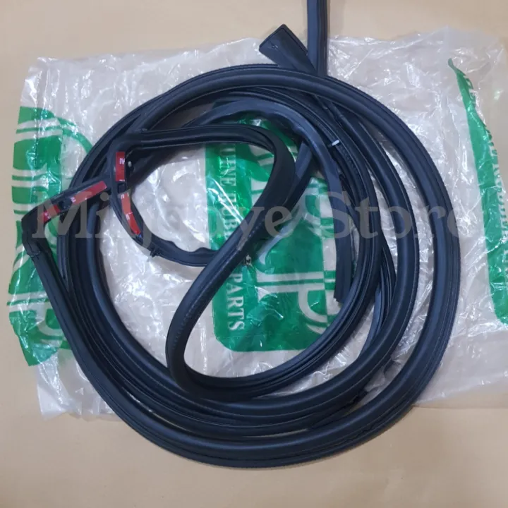 Suzuki%20Cultus%20Roof%20Strip%5CRoof%20Drip%20Rubber%202%20Both%20Sides%201999%202001%202002%202003%202004%202005%202006%202007%202008%202009%202010%202011%202012%202013%20-%20Image%202