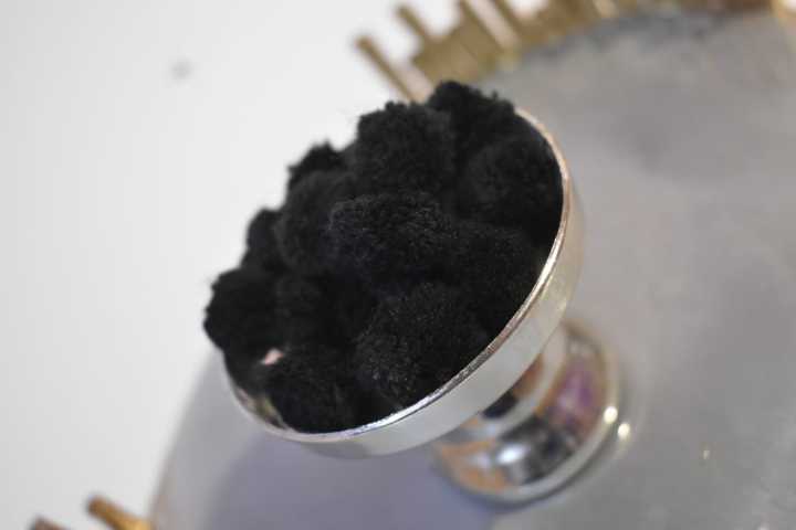 pom%20poms-2%20cm%20size%20-%20Image%209