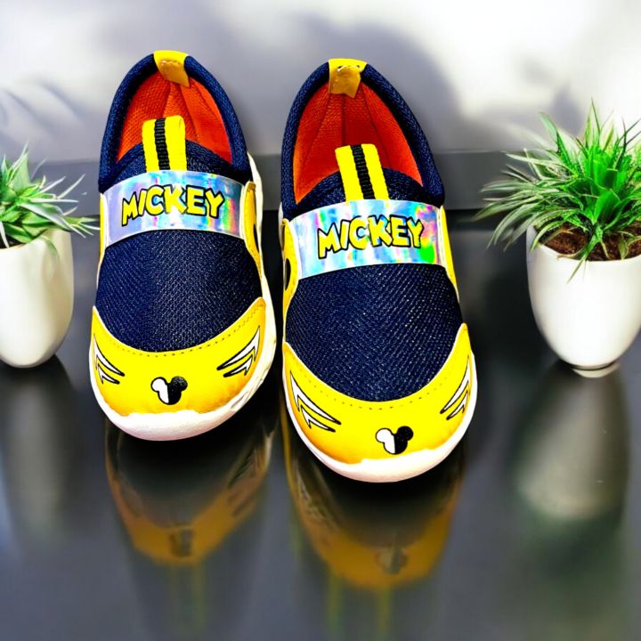 "Disney%20Junior%20Mickey%20Mouse%20Children's%20Shoes%E2%80%93%20blue%20and%20yellow%20Mickey%20%20Mouse%20Kids%20Shoes%20for-Resistant%20Gripper%20Sneakers%20for%20Autumn%20&%20%20Winter%20Printed%20Style%20Shoes%20with%20Soft%20%20Rubber%20Sole%20%7C%20Non-Slip,%20Weasual%20Boots%20for%20Boys%20&%20Girls"%20-%20Image%204