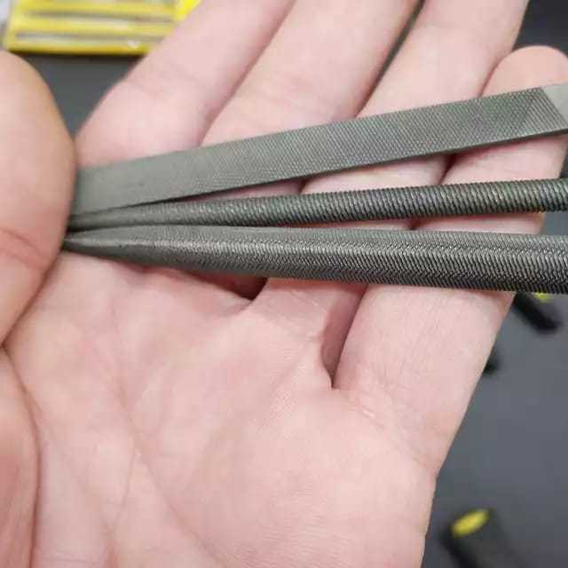 Needle%20File%20Set,%206%20Pieces%20Hand%20Metal%20Files,%20Hardened%20Alloy%20Strength%20Steel%20Set%20Includes%20Flat,%20Flat%20Warding,%20Square,%20Triangular,%20Round,%20and%20Half-Round%20File%20-%20Image%204