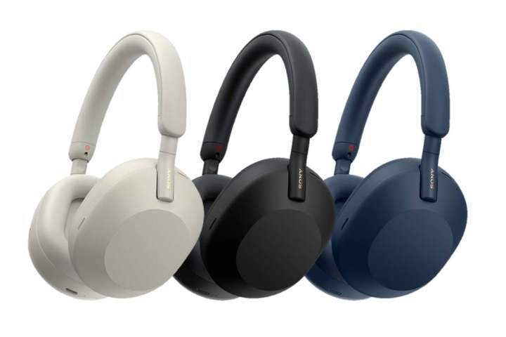 Sony%20WH-1000XM5%20The%20Best%20Wireless%20Noise%20Canceling%20Headphones,%20Made%20Of%20Soft%20Fit%20Synthetic%20Leather,%20Integrated%20Processor%20V1,%20With%204%20Beamforming%20Microphones,%20Up%20To%2030-Hour%20Battery%20Life,%20Black%20-%20Image%204