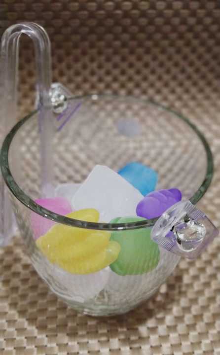 Glass%20Ice%20Bucket%20with%20Transparent%20Plastic%20Tong%20-%20Image%207