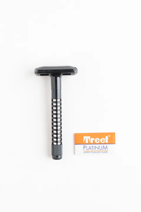 Treet%20Platinum%20Safety%20Razor%20-%201%20Razor%20and%202%20Blades%20-%20Image%202